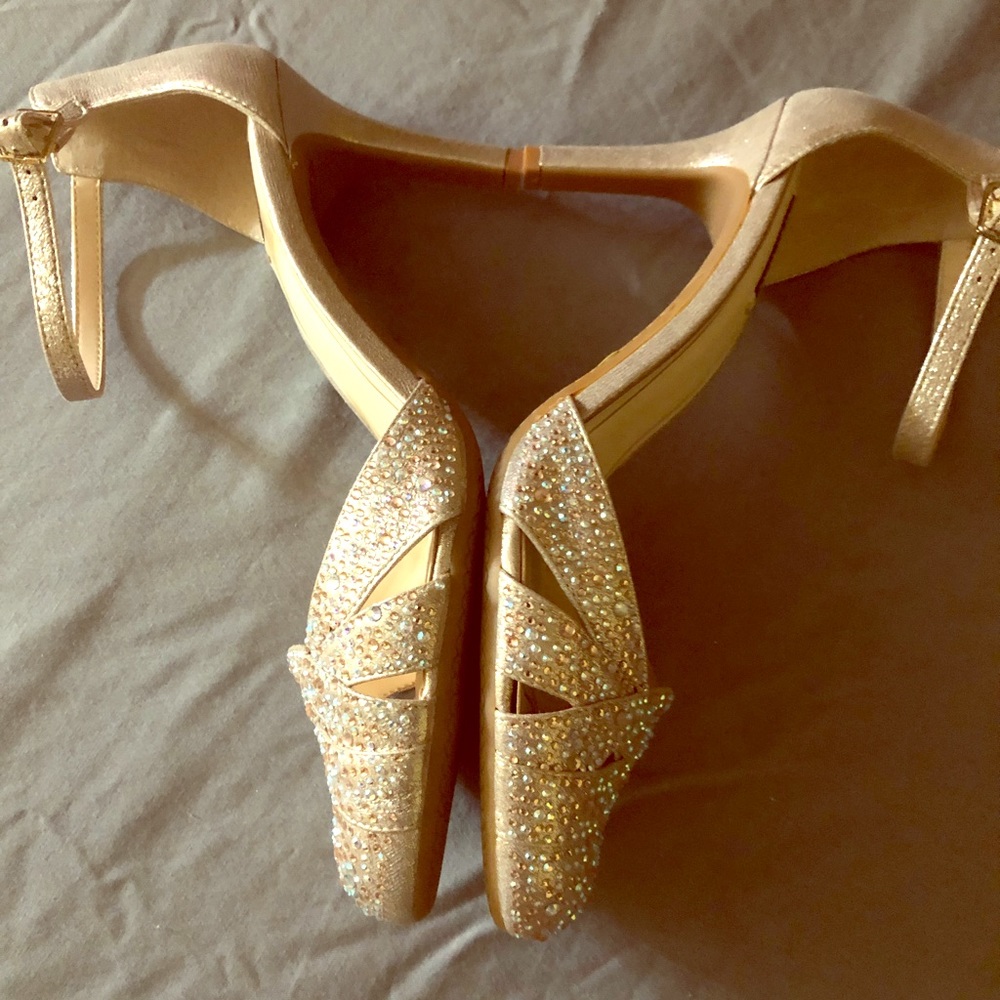 Alex Marie nude pumps